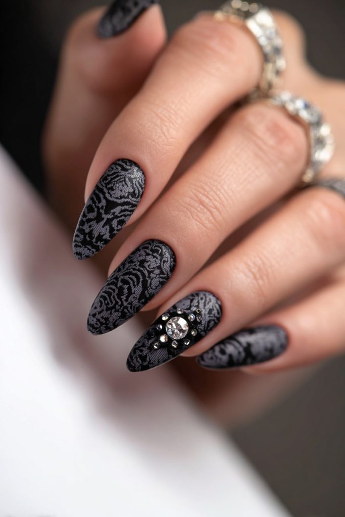 Gothic Lace Black Nails