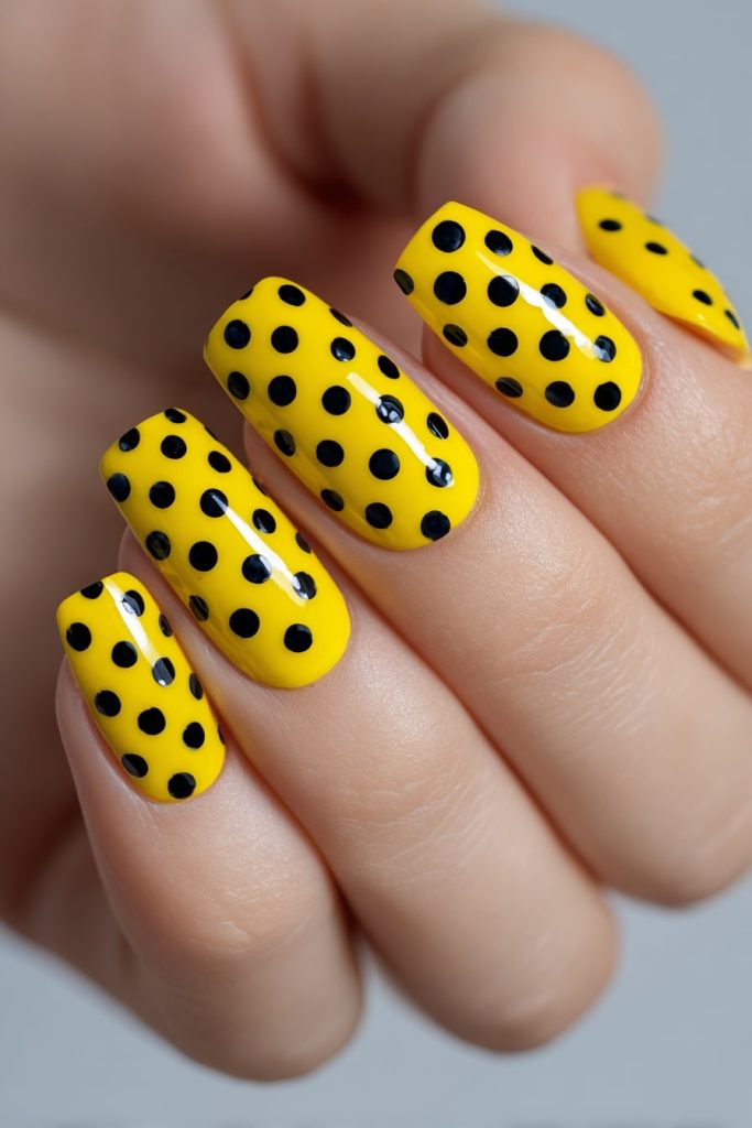 Oversized Dots