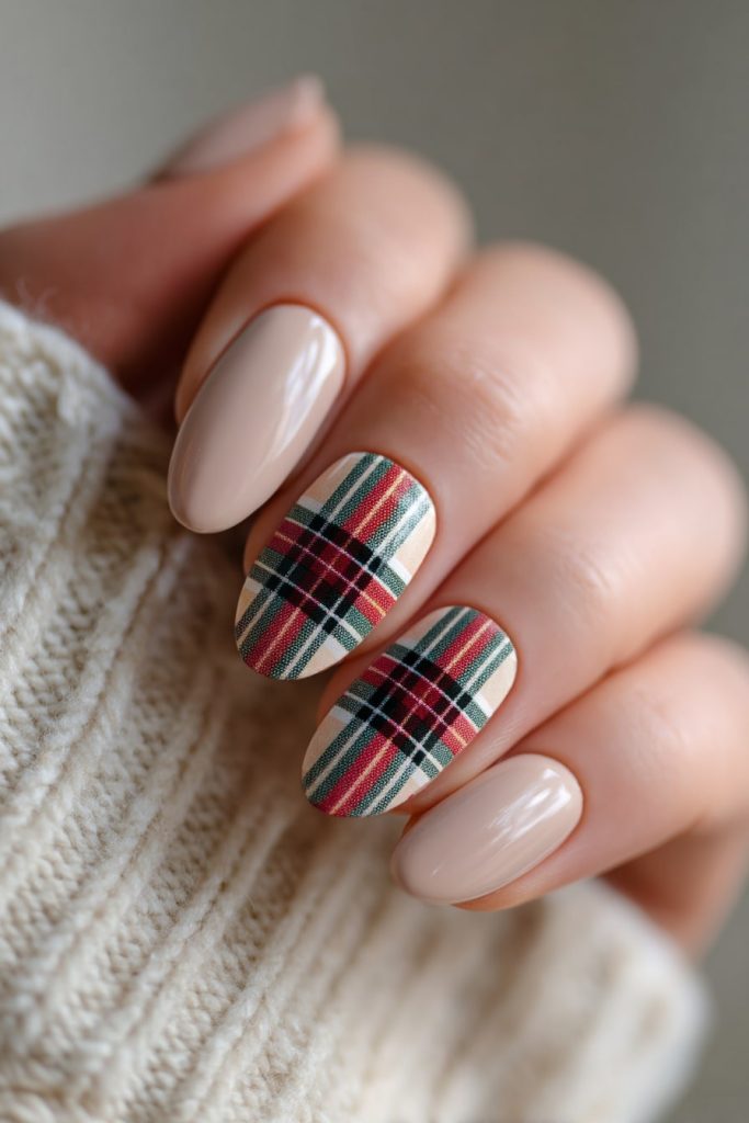 Plaid Christmas Nails