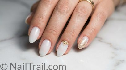 20 Graduation Nails Ideas That Are Classy and Stunning